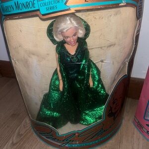 Marilyn Monroe Emerald - Collector's Series